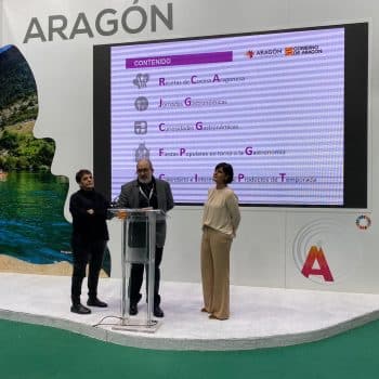 Presentación del XXV aniversario de la Academia Aragonesa de Gastronomía en FITUR 20120